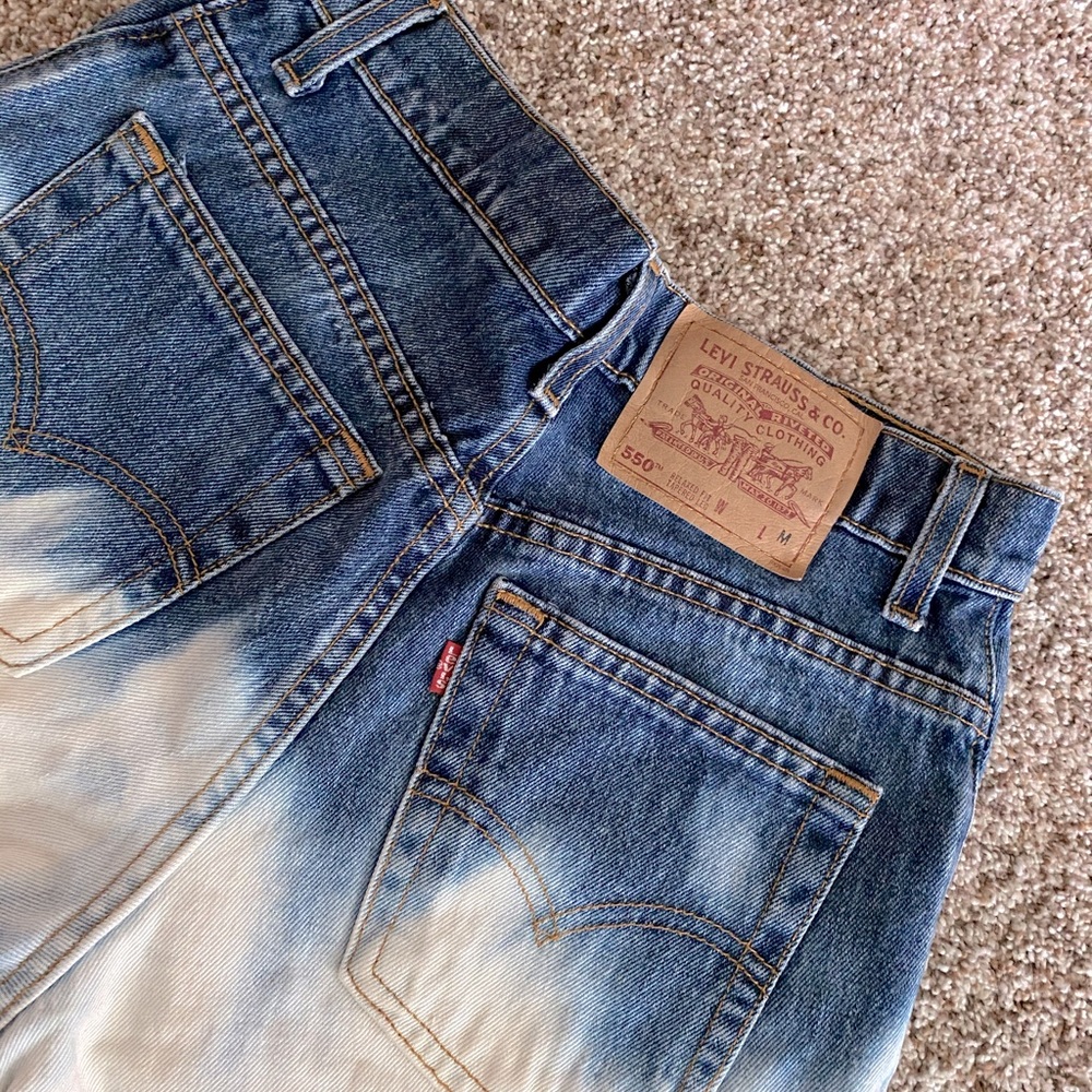 Bleach dyed Levi’s shorts